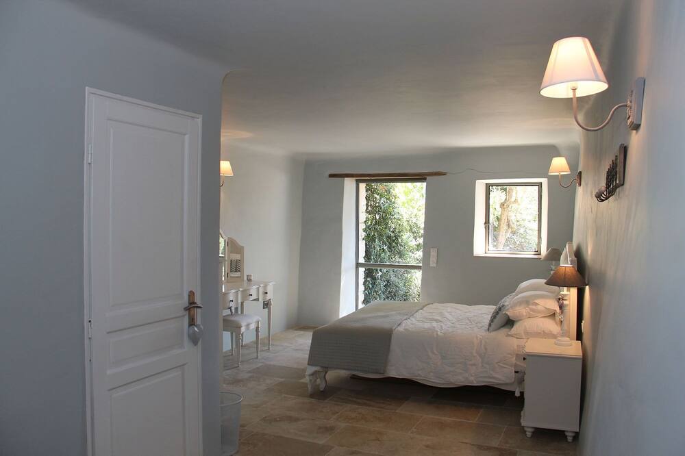 Photo of Bedroom in Aubenas-les-Alpes