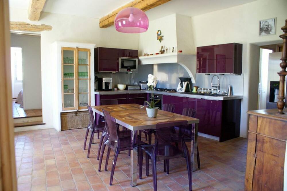 Photo of Kitchen in Aubenas-les-Alpes