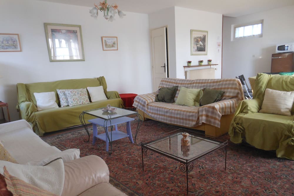 Photo of Livingroom in Loches