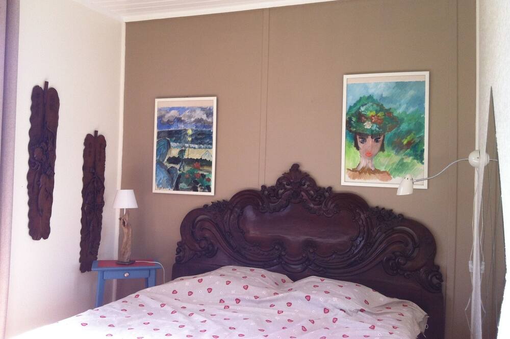 Photo of Bedroom in Ile du Levant