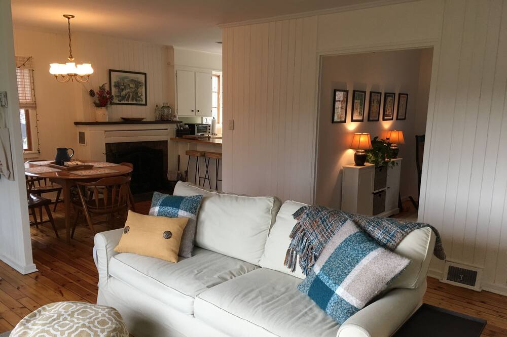 Photo of Bedroom in Putnam Valley