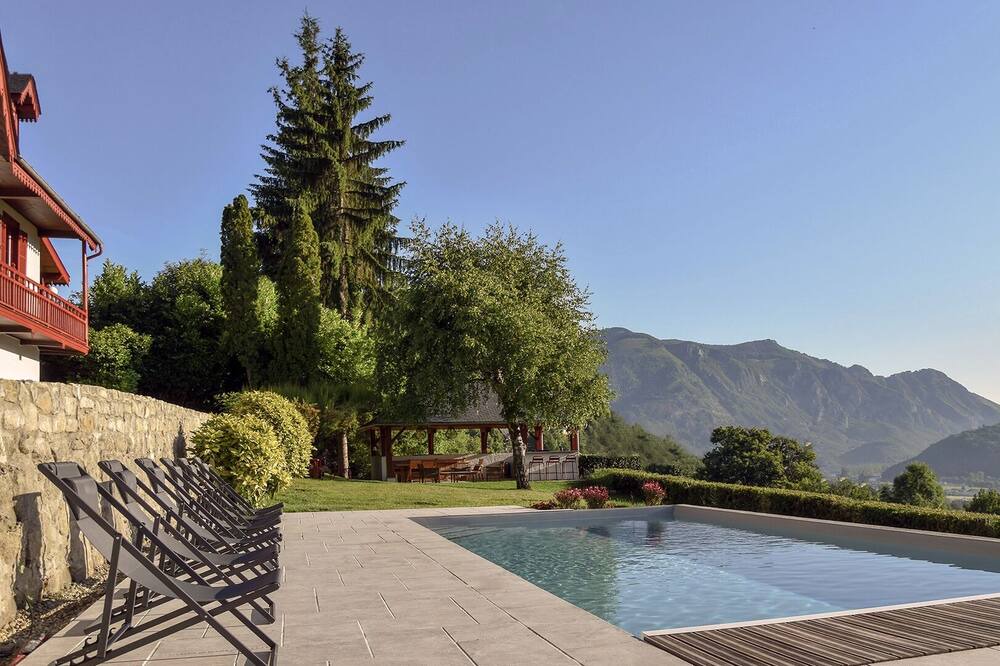 Photo of Outdoor in Saint-Savin