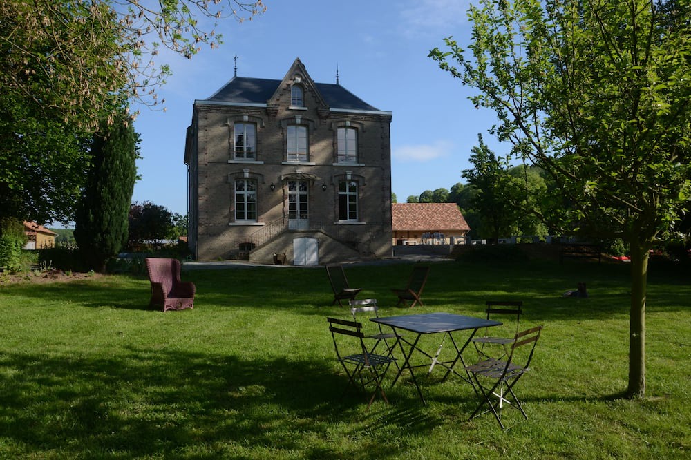 Photo of Outdoor in Toeufles