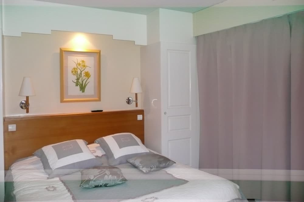 Photo of Bedroom in Saint-Andre-des-Eaux