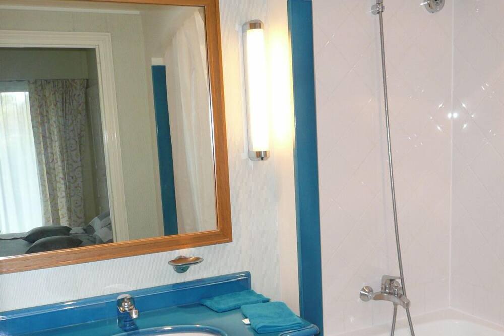 Photo of Bathroom in Saint-Andre-des-Eaux