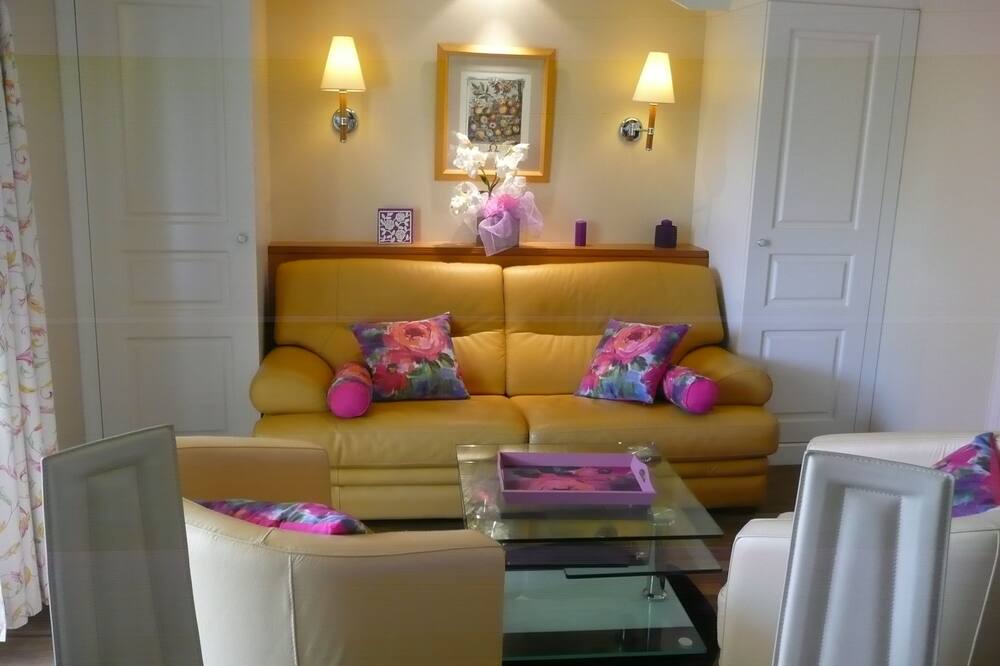 Photo of Livingroom in Saint-Andre-des-Eaux