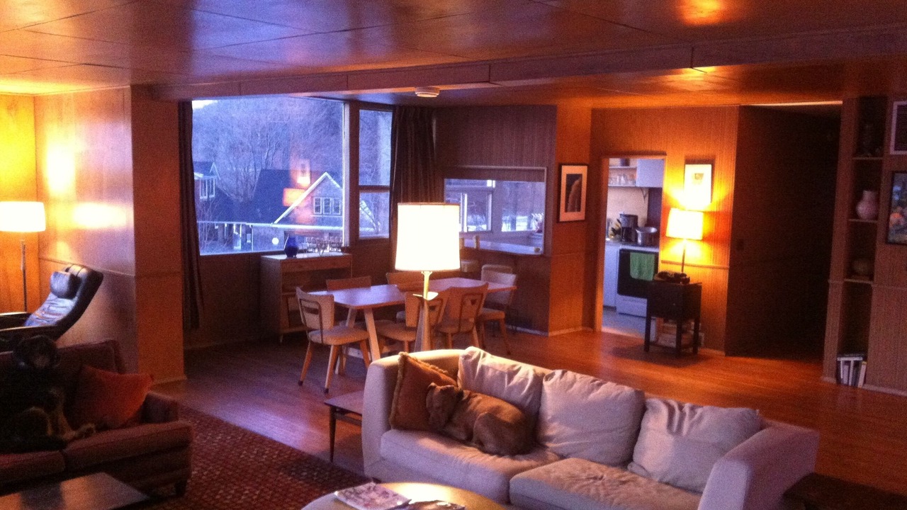 Photo of Livingroom in Point Abino