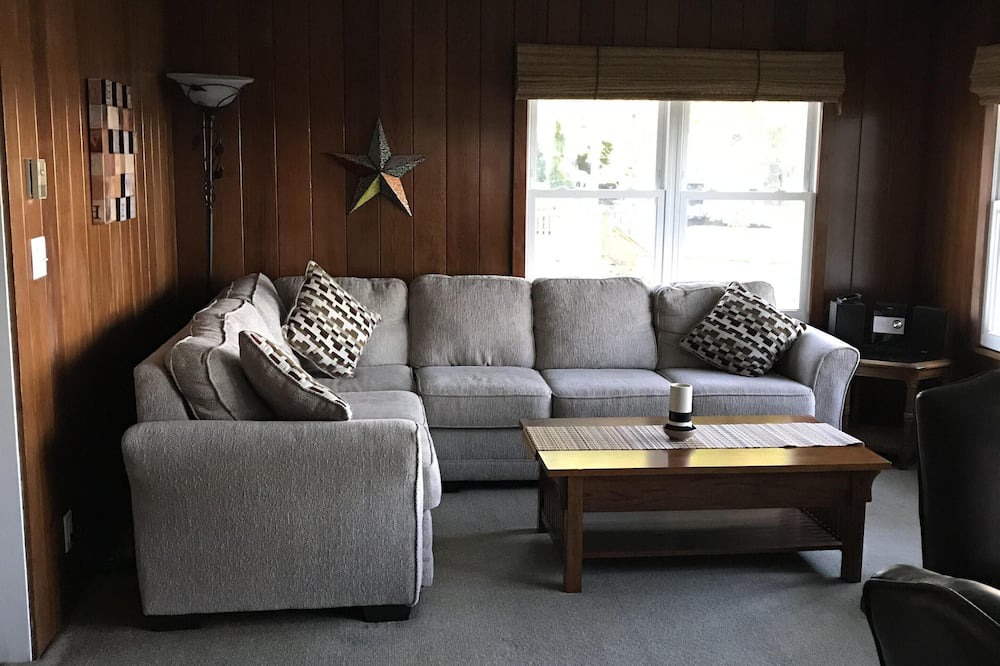 Photo of Livingroom in Lakeville