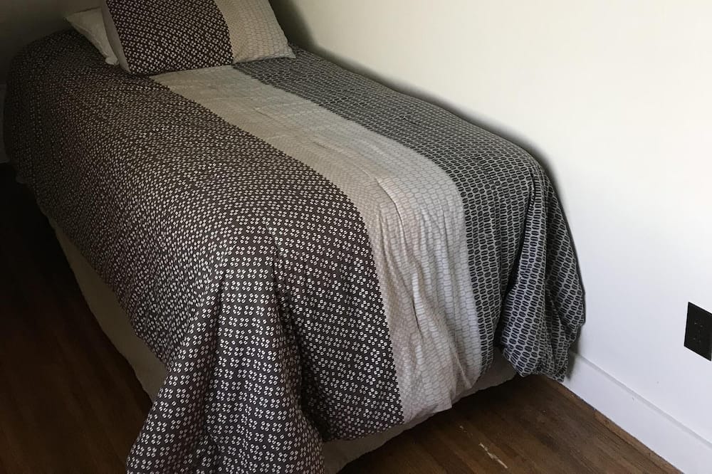 Photo of Bedroom in Lakeville