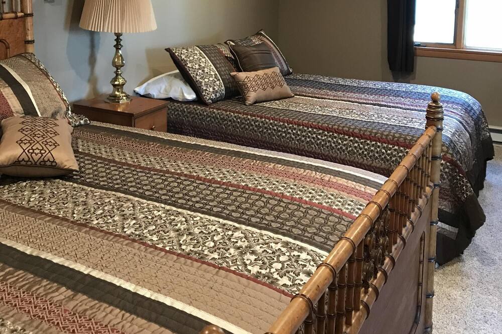 Photo of Bedroom in Lakeville