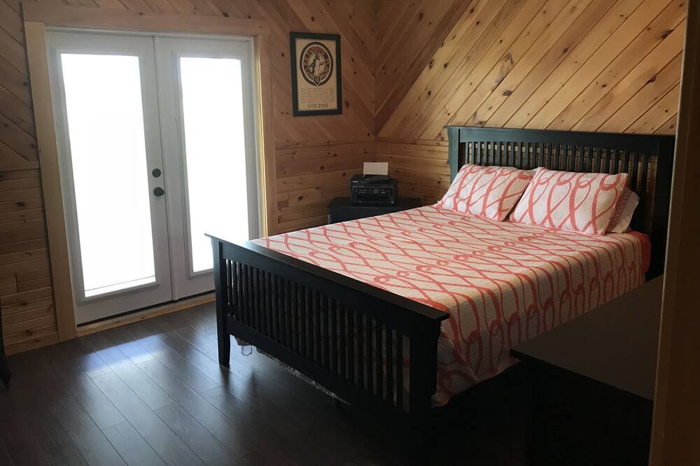 Photo of Bedroom in Clinton