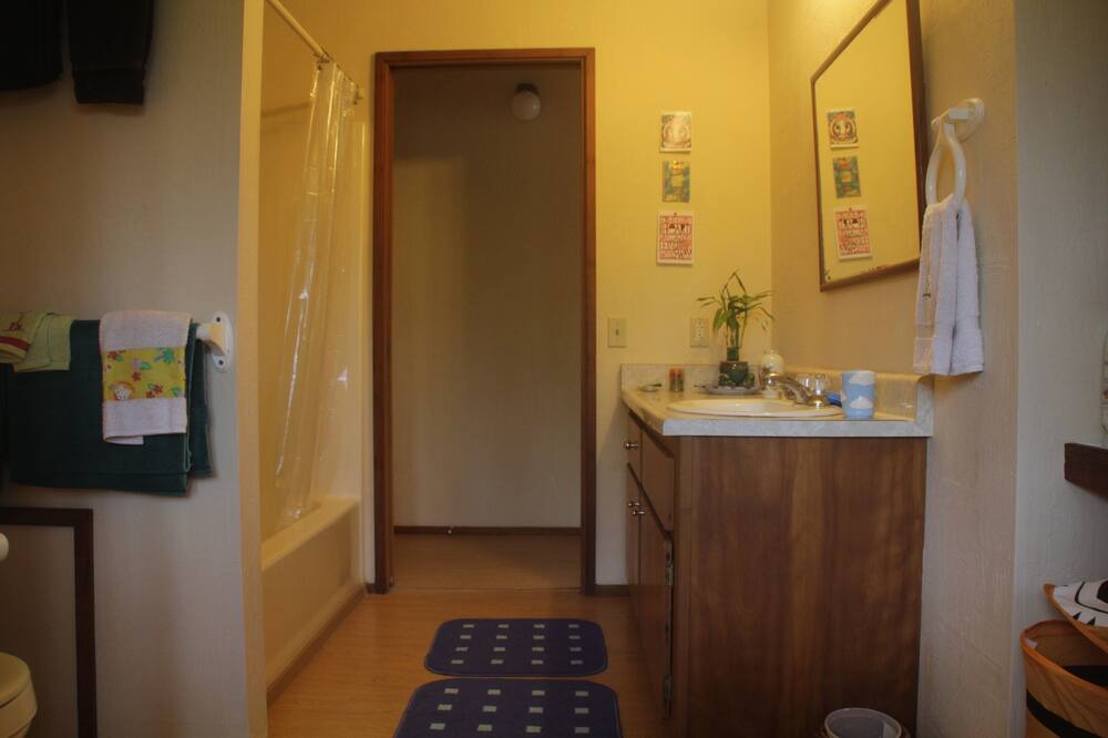 Photo of Bedroom in Keaau