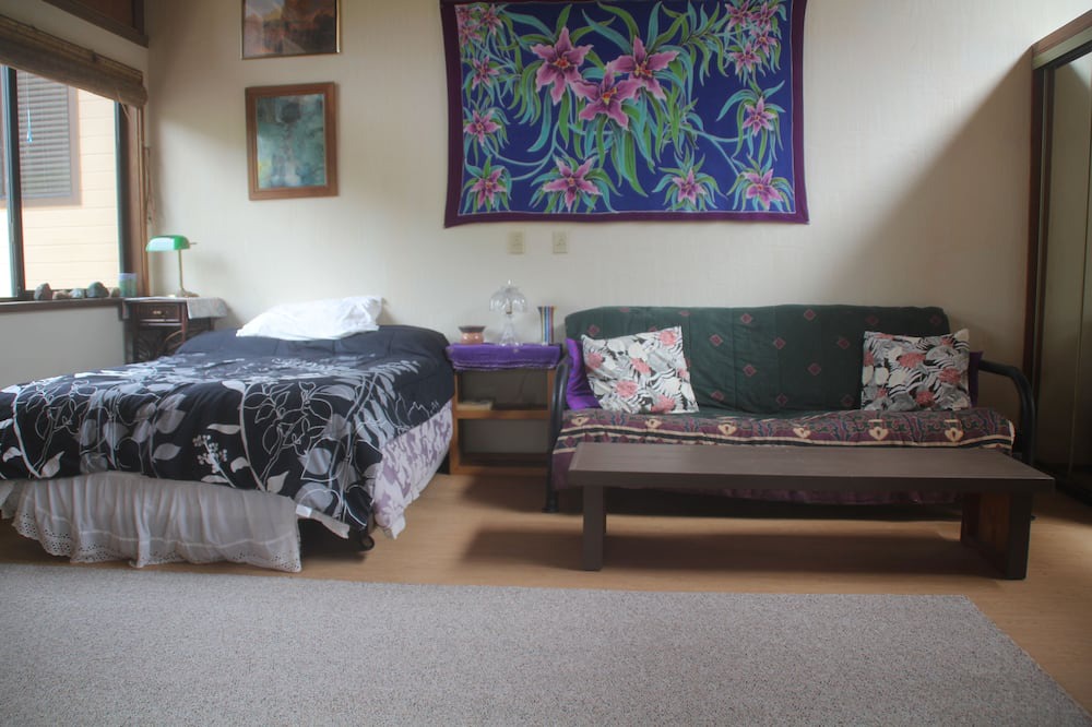 Photo of Bedroom in Keaau