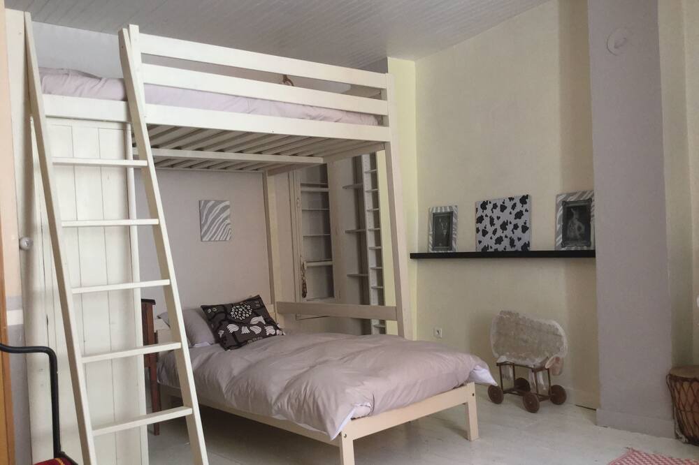 Photo of Bedroom in Die