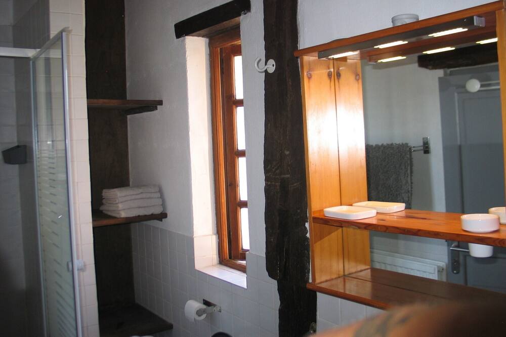 Photo of Bathroom in Bourrou