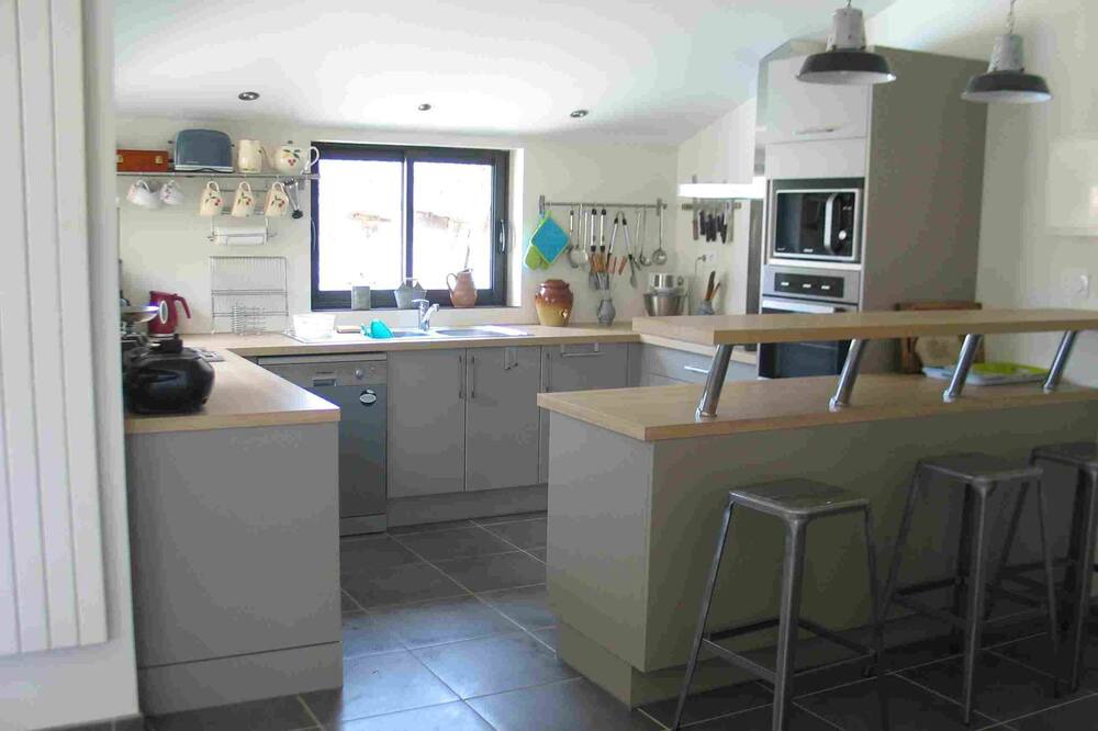 Photo of Kitchen in Bourrou