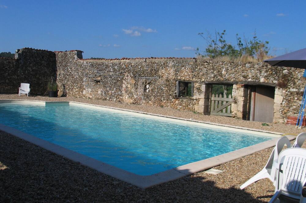 Photo of Outdoor in Bourrou