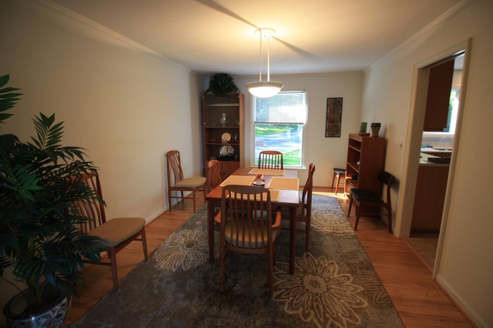 Photo of Livingroom in Ithaca