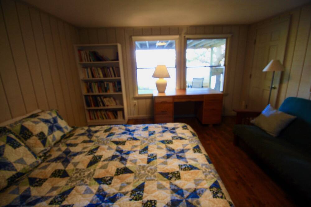 Photo of Bedroom in Ithaca