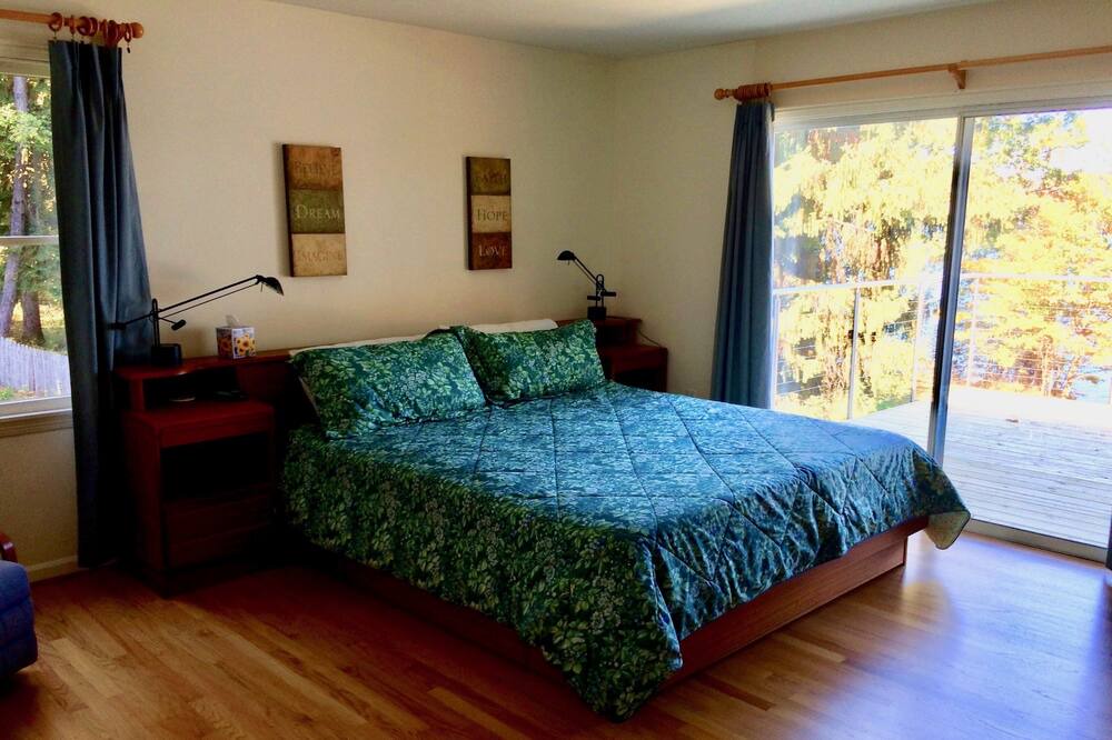 Photo of Bedroom in Ithaca