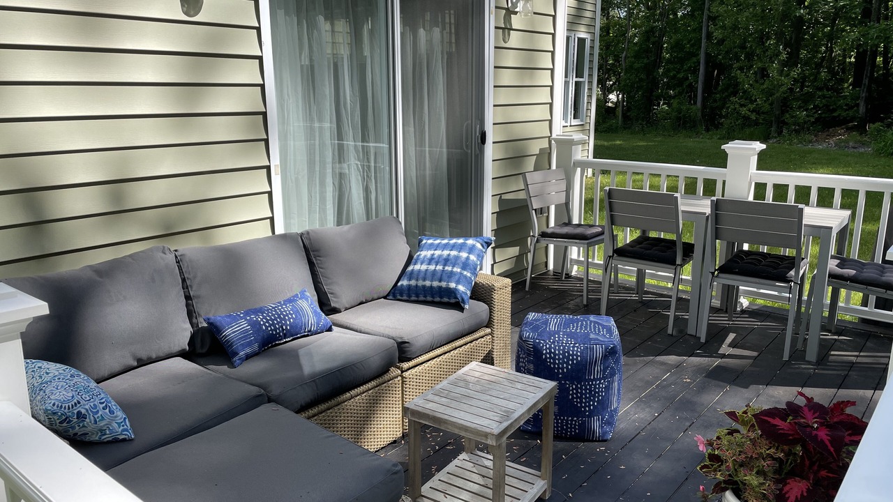 Photo of Patio Balcony in Back Cove