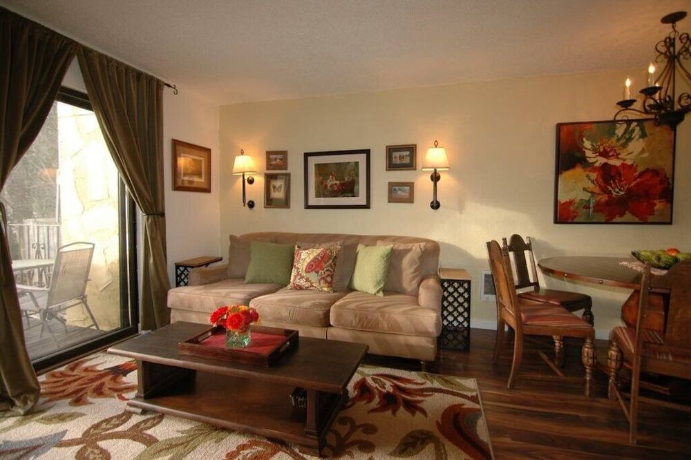 Photo of Bedroom in Downtown