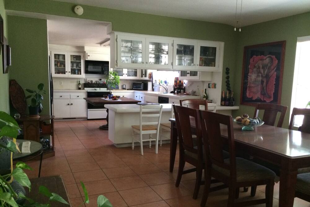 Photo of Kitchen in Midway