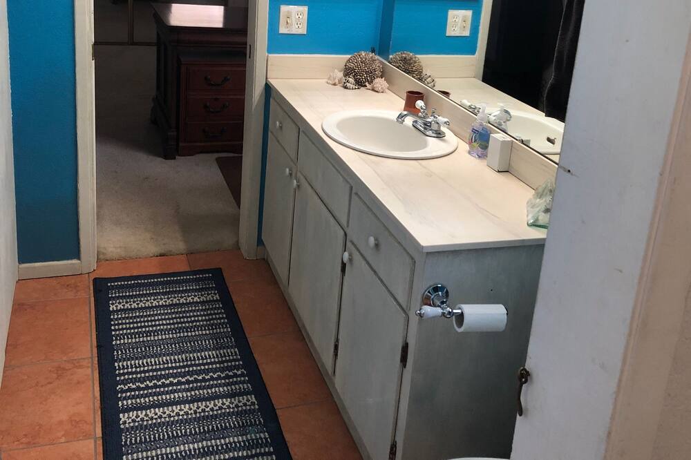Photo of Bathroom in Midway