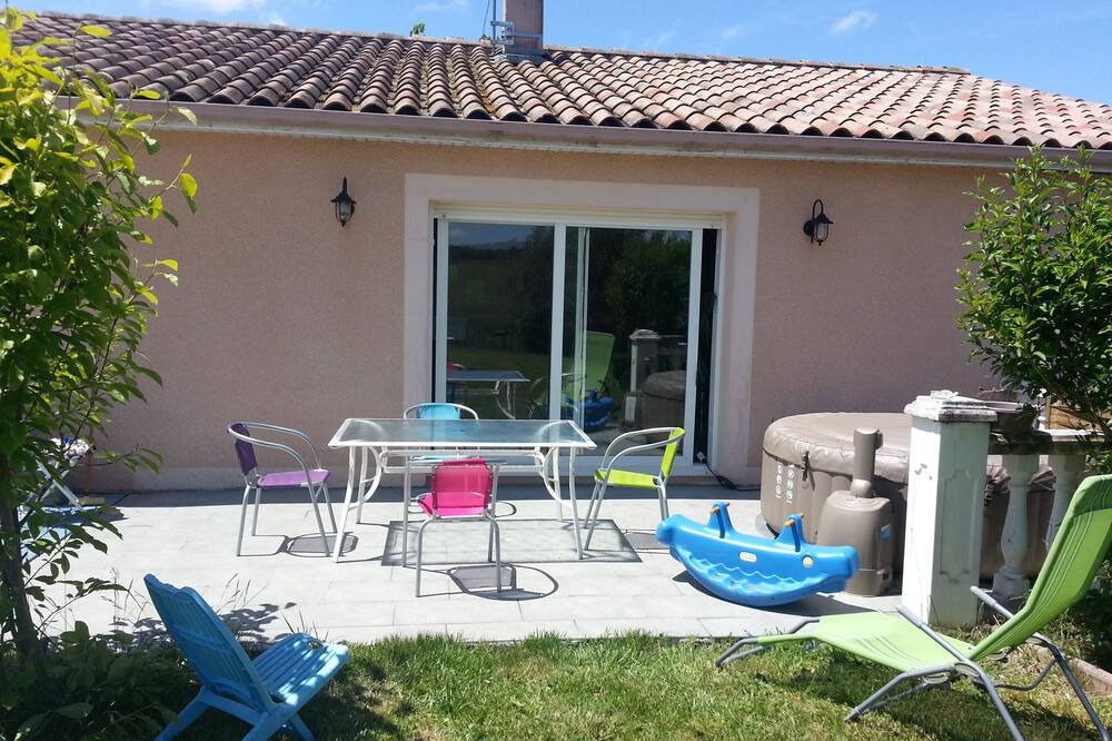 Photo of Patio Balcony in Labastide-de-Levis