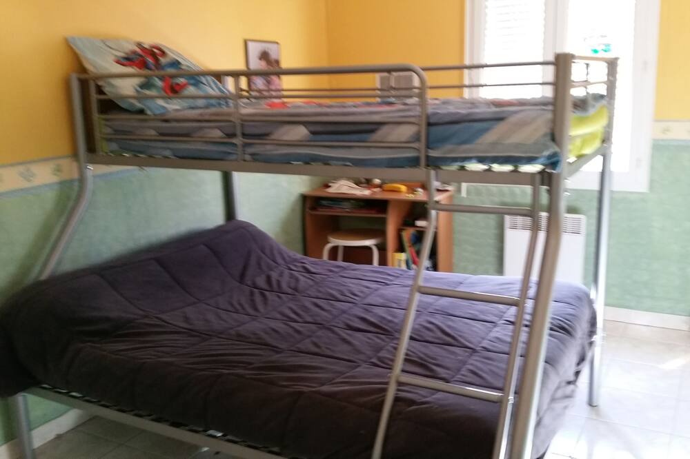 Photo of Bedroom in Labastide-de-Levis