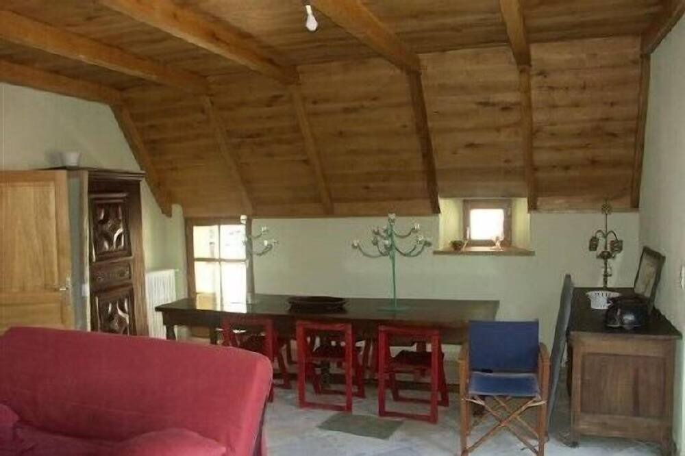 Photo of Livingroom in Espalion