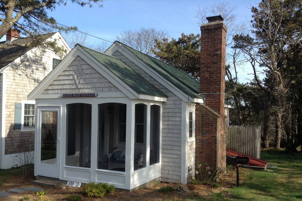 Photo of Livingroom in South Wellfleet