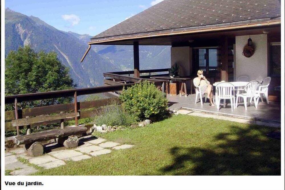 Photo of Patio Balcony in Chemin