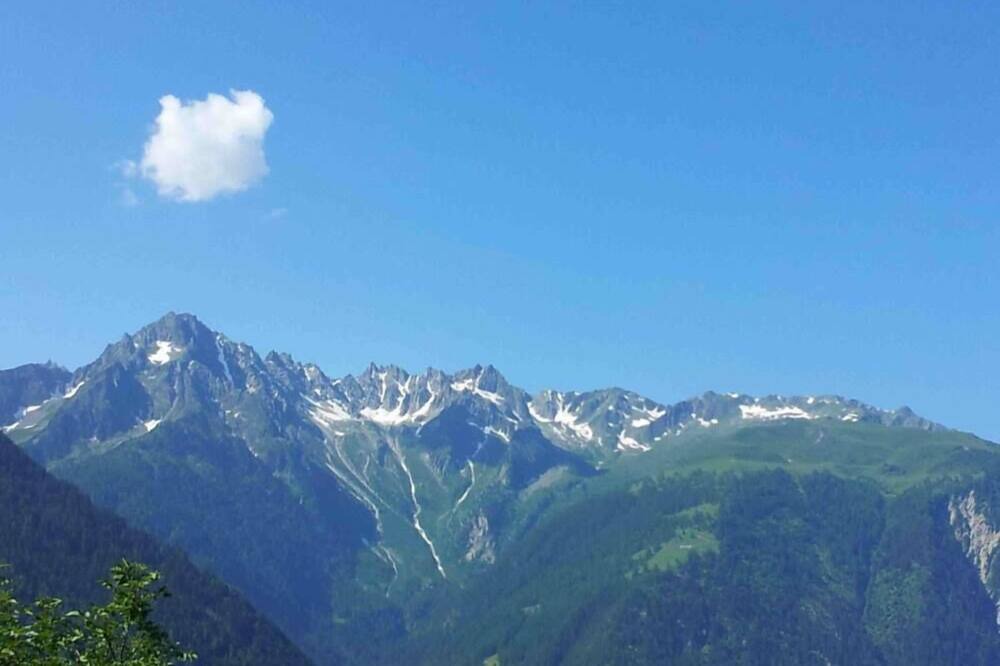 Photo of Outdoor in Chemin