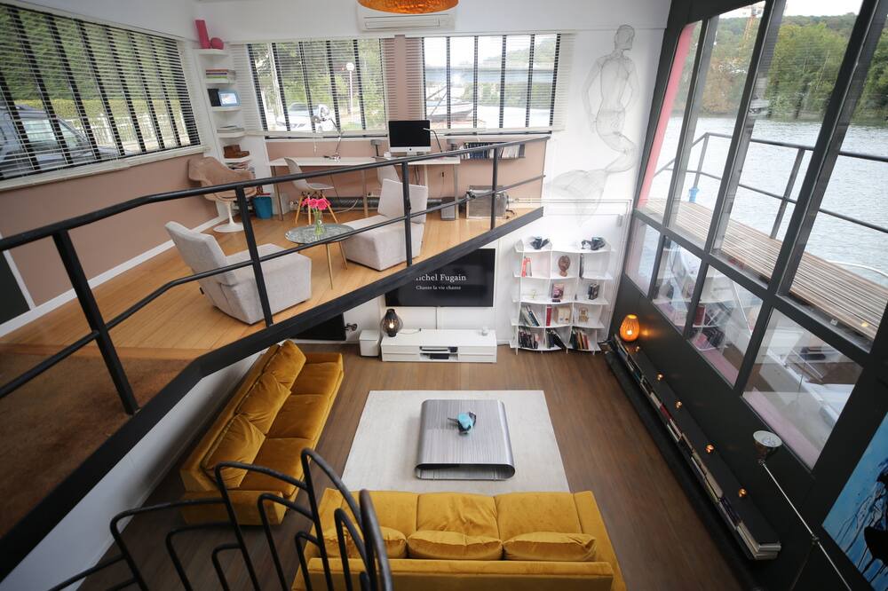 Photo of Others in Bougival