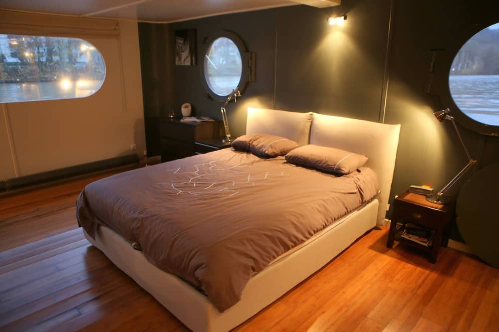 Photo of Bedroom in Bougival