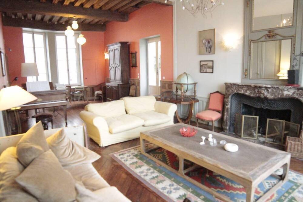 Photo of Livingroom in Bourgogne