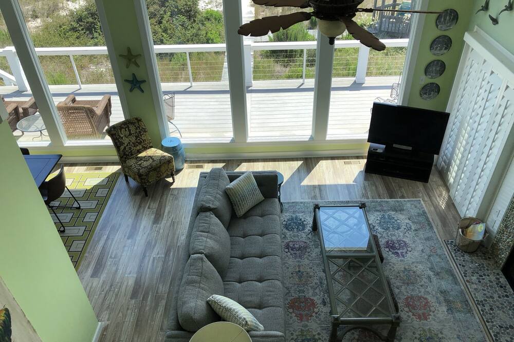 Photo of Livingroom in Port Haywood