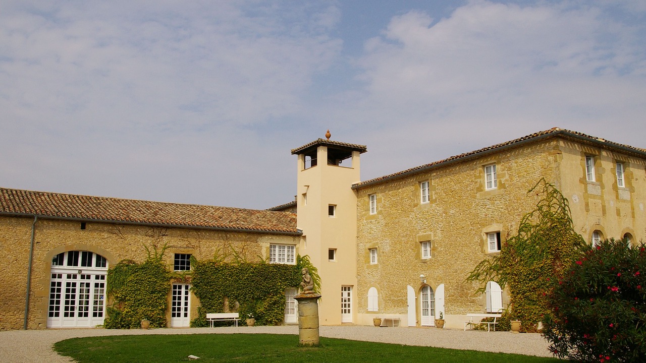 Photo of Outdoor in Airoux