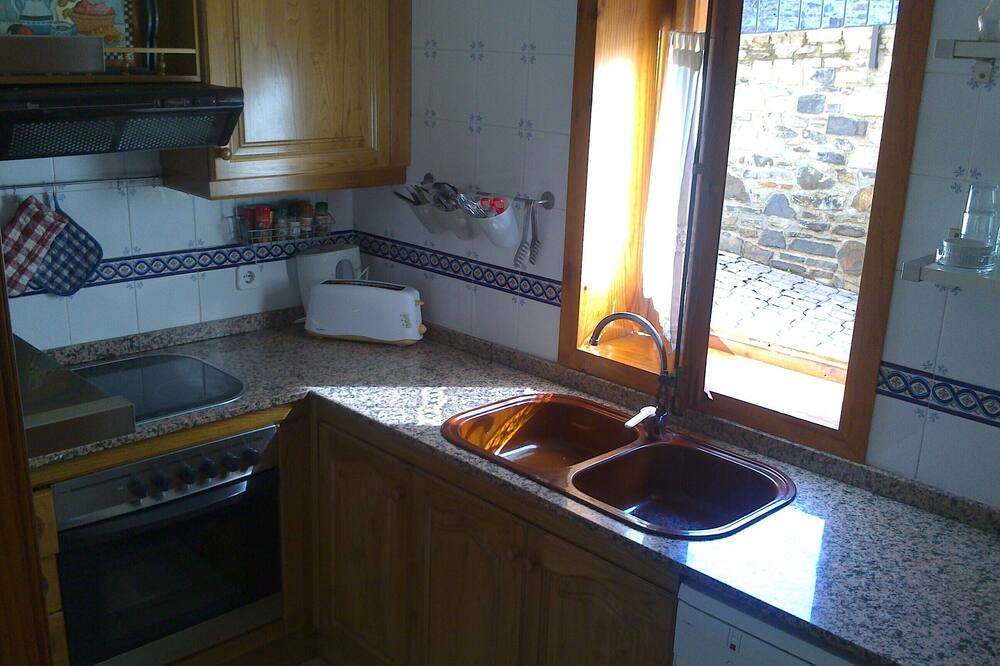 Photo of Kitchen in Queixans