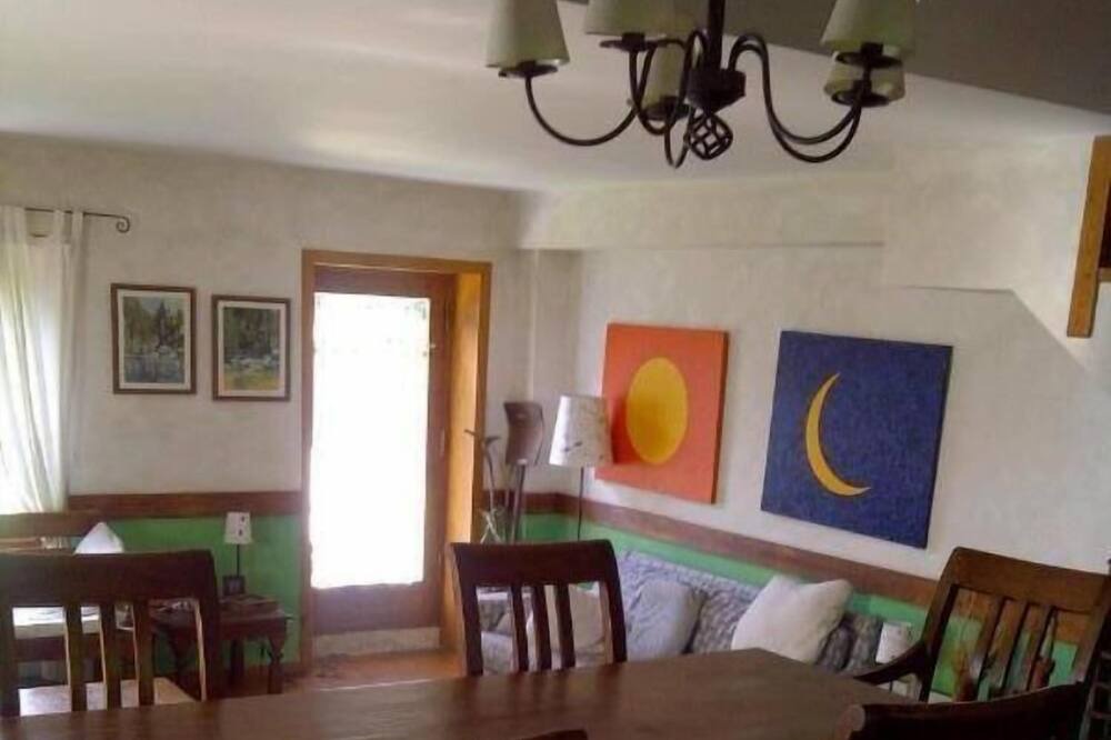 Photo of Livingroom in Queixans