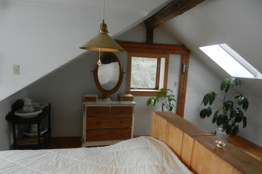 Photo of Bedroom in Beaulac-Garthby