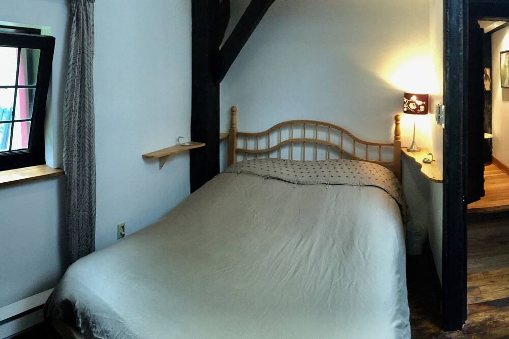 Photo of Bedroom in Beaulac-Garthby