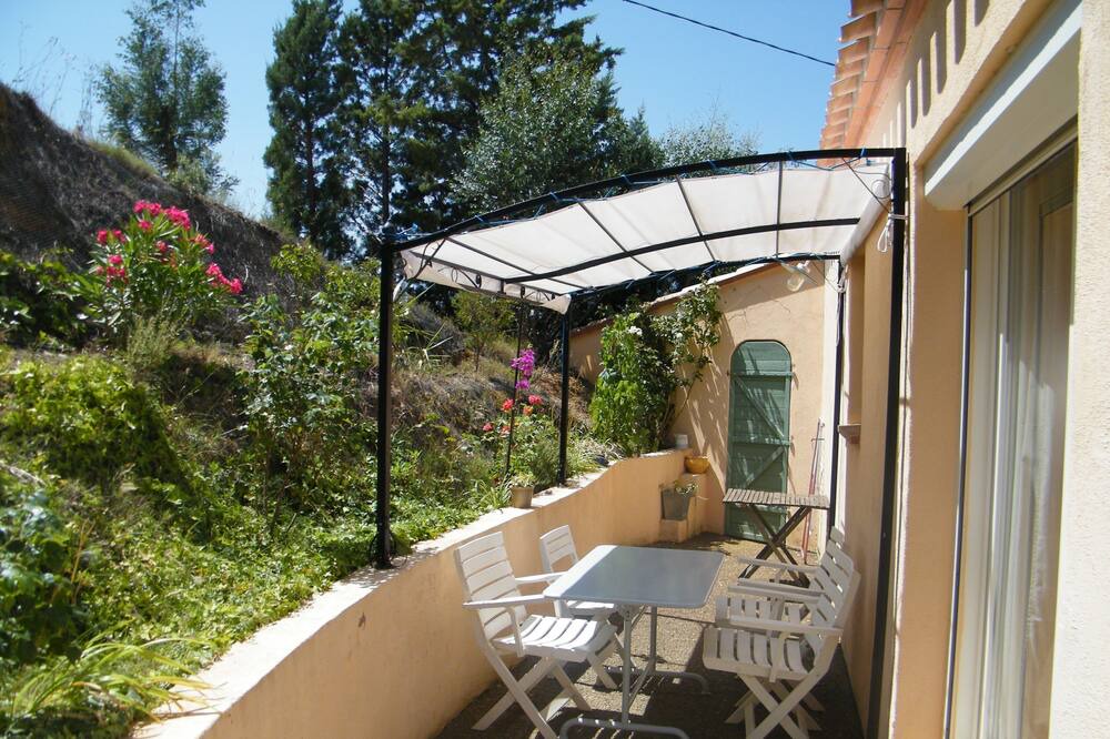 Photo of Patio Balcony in Montauriol