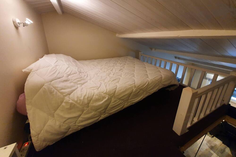 Photo of Bedroom in Popian