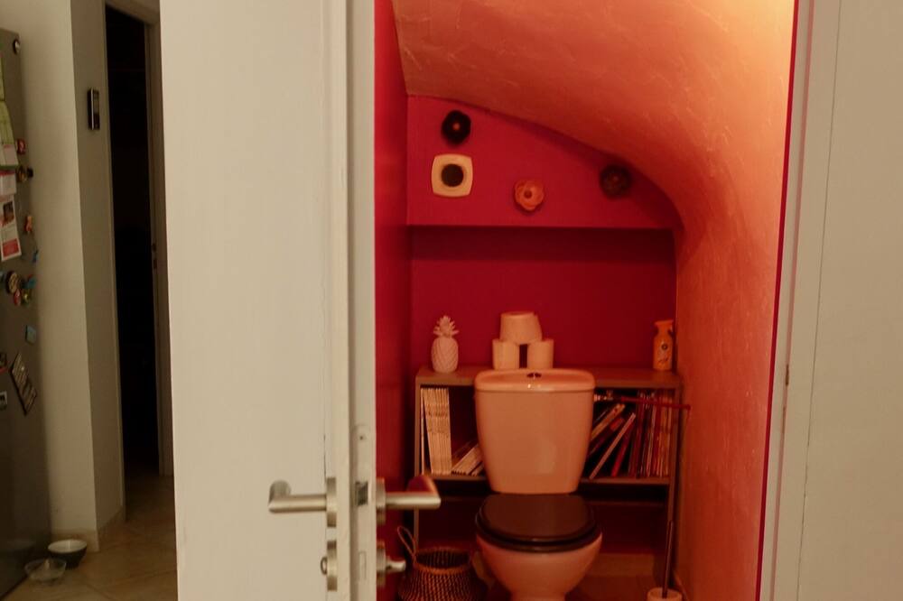 Photo of Bathroom in Popian
