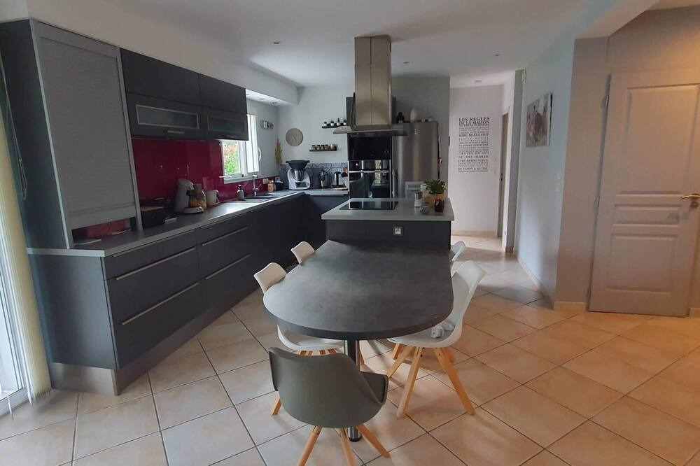 Photo of Kitchen in Popian