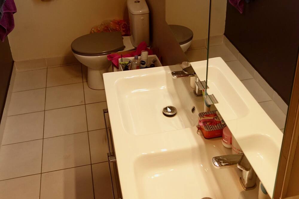 Photo of Bathroom in Popian