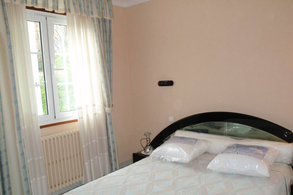 Photo of Bedroom in Ayzac-Ost