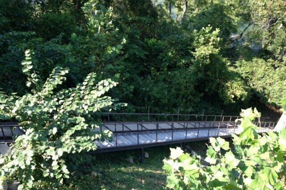 Photo of Others in Van Buren